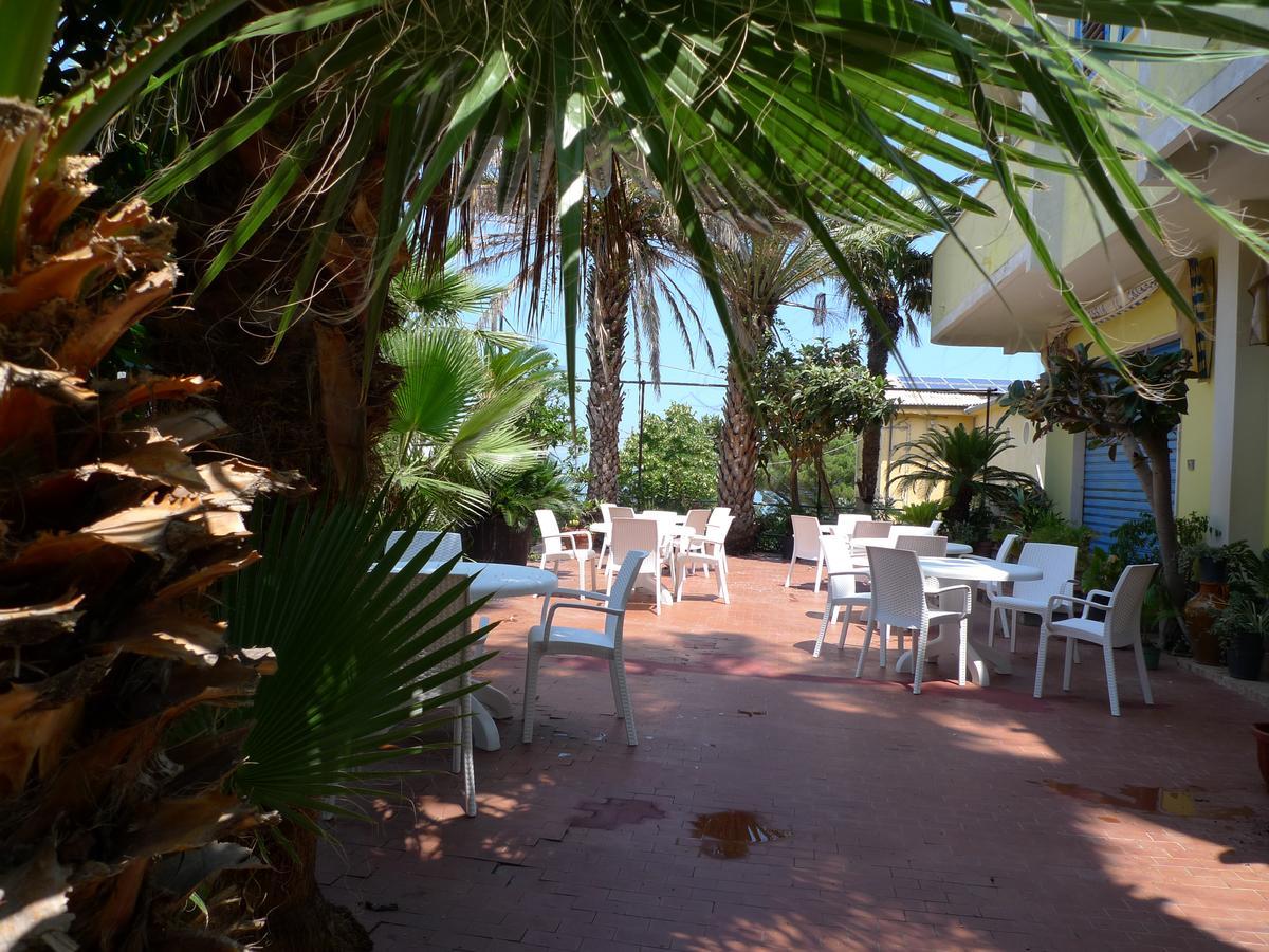 Hotel Alexander Santa Domenica Talao Exterior foto