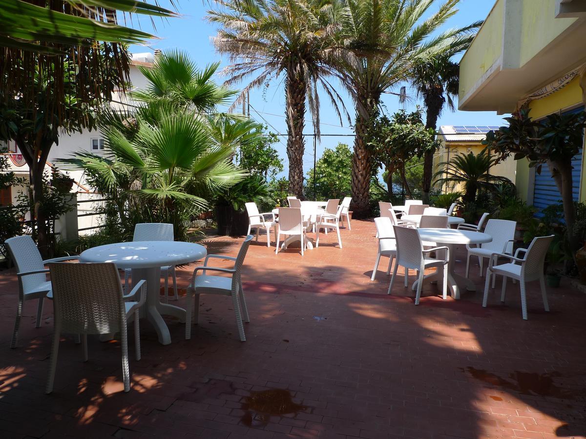 Hotel Alexander Santa Domenica Talao Exterior foto