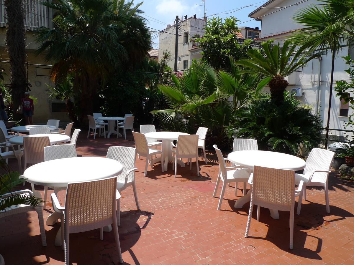 Hotel Alexander Santa Domenica Talao Exterior foto